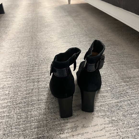 Via spiga suede ankle boots with leather strap - Picture 3 of 6